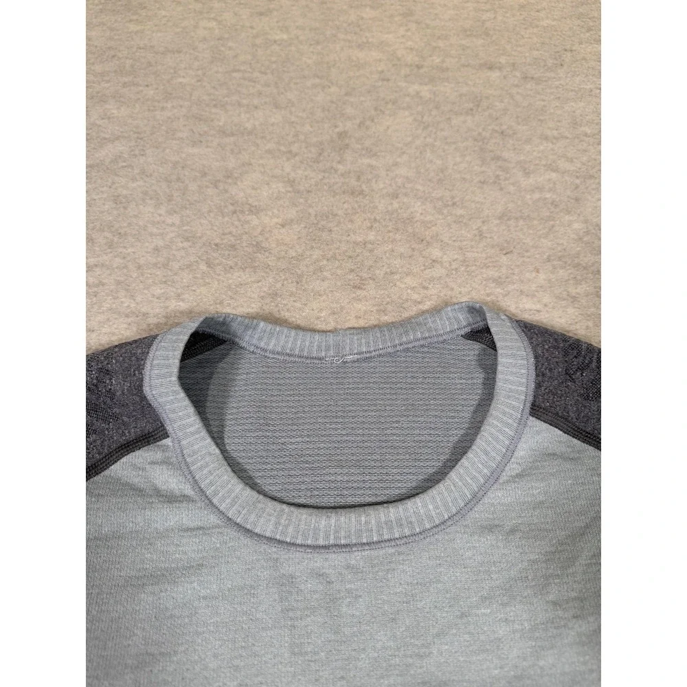 Lululemon Swiftly Tech Shirt Womens 10 Gray Floral Short Sleeve Yoga Athletic